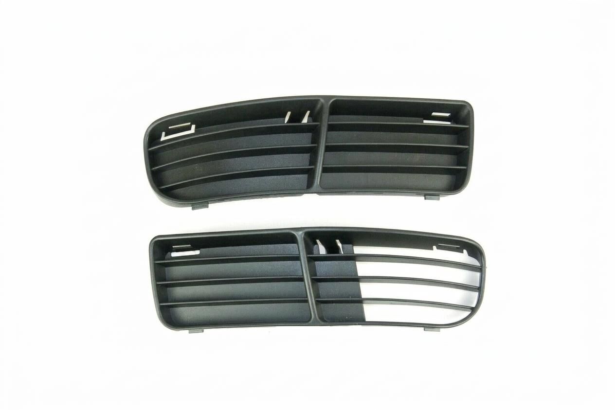 Volkswagen Polo - Tampon Izgarası Sağ 95-99 - 6N0853666B