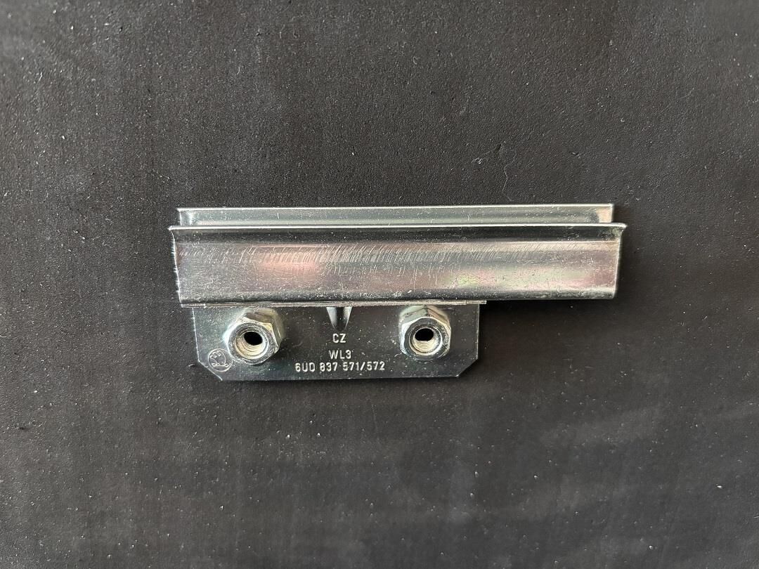 CAM KALDIRMA KIZAĞI SOL-L , R-SAĞ [Skoda Felicia] 6U0837572