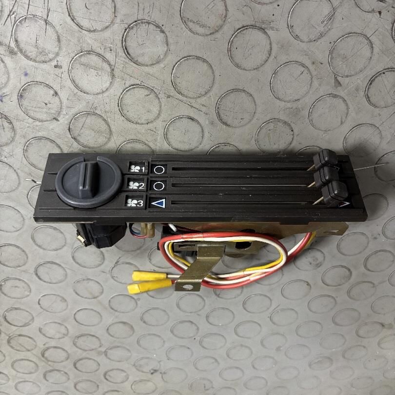 KALORİFER KUMANDA PANELİ [Skoda Favorit,Forman,Pickup]  115972441