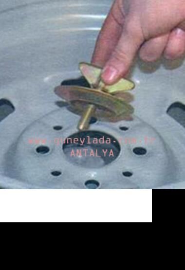 KAPORTA-STEPNE TUTUCU KAPAĞI  48 Lada Samara