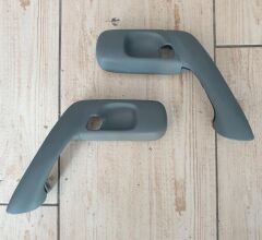 KAPI İÇ ÇEKME KOLU ALT VE ÜST KAPAĞI SOL-L ve SAĞ-R SET [Skoda Felicia,Pickup] 6U0868195 6U0868196