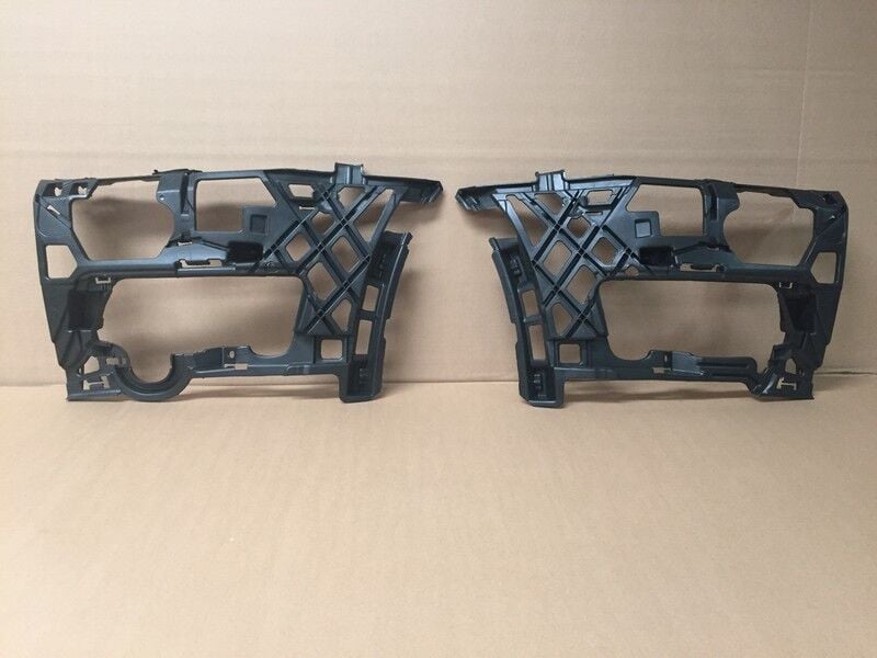 Volkswagen Golf - Tampon Bağlantı Braketi Ön Sol - 5G0807723A